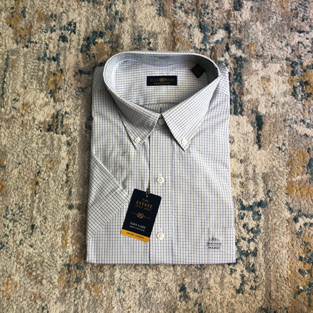 Brand new XXL 18.5. Club Room checkered shorts sleeve dress shirt.